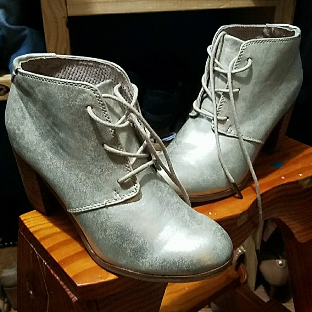 Sparkley toms booties. Size 6.5